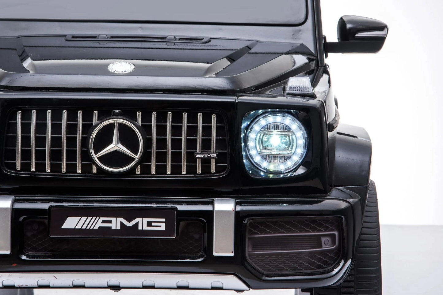 Mercedes-Benz AMG G63 – Mașinuță electrică oficial licențiată pentru copii (12V, 2 motoare de 30W)