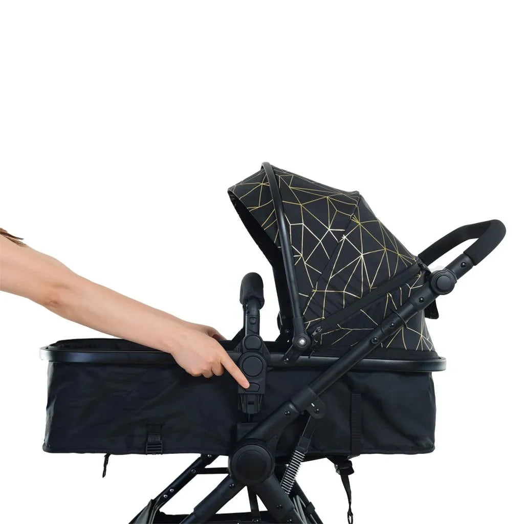 Cărucior 3 în 1 KIDOO – auto i-Size, landou, scaun sport și scoică auto. Suspensii, pliere rapidă, copertină extensibilă, centură 5 puncte. Ideal 0–36 luni. Sistem complet pentru părinți.