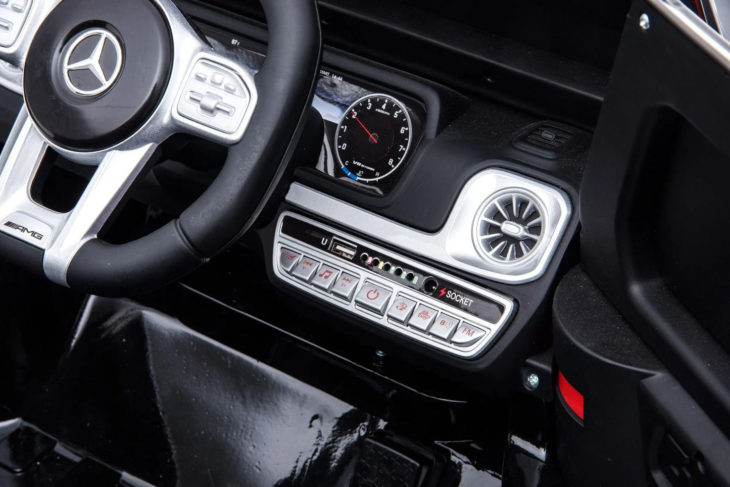 Mercedes-Benz AMG G63 – Mașinuță electrică oficial licențiată pentru copii (12V, 2 motoare de 30W)
