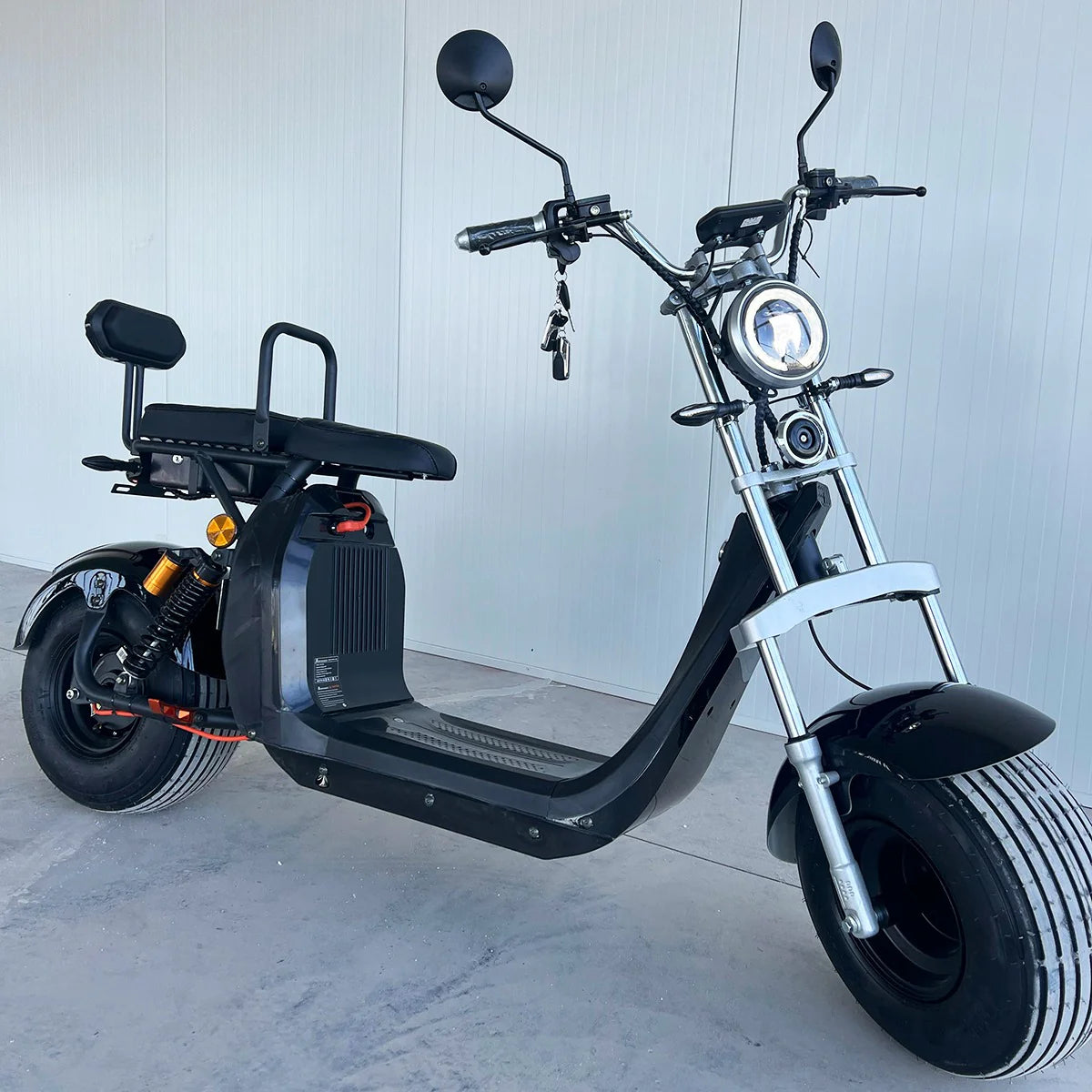 Scuter Electric AT PERFORMANCE Albastru, pentru 2 persoane, Autonomie 40 Km, Viteza maxima 45 km/h, Timp incarcare 5h, Baterie detasabila 20 Ah, Suspensie Fata-Spate, Putere motor 1500W