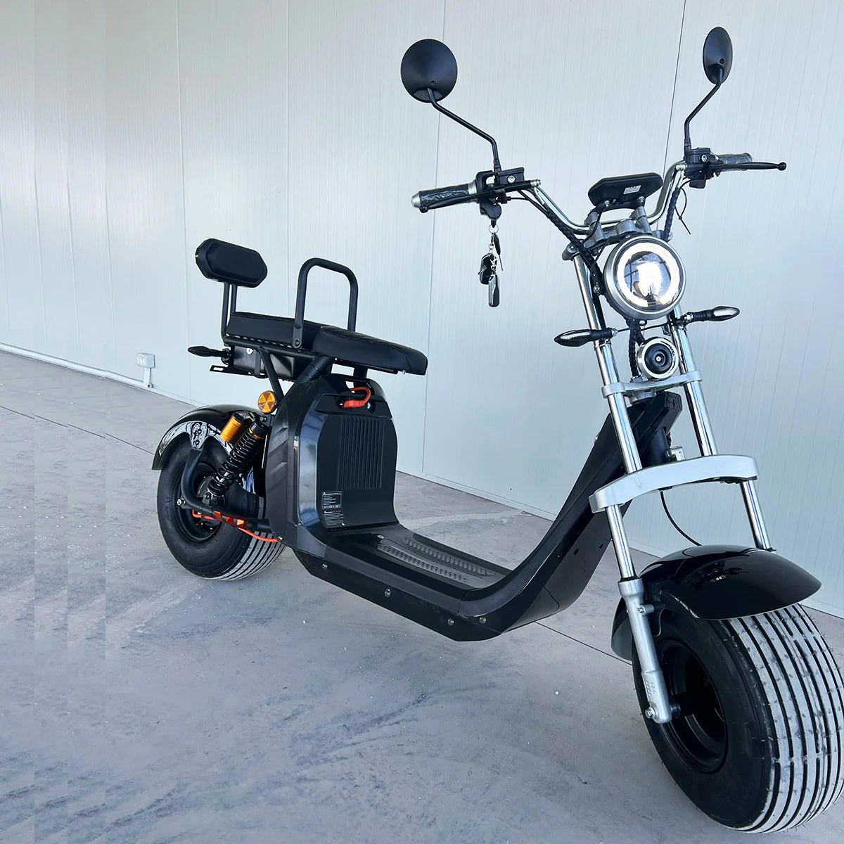 Scuter Electric AT PERFORMANCE Albastru, pentru 2 persoane, Autonomie 40 Km, Viteza maxima 45 km/h, Timp incarcare 5h, Baterie detasabila 20 Ah, Suspensie Fata-Spate, Putere motor 1500W