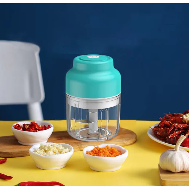 Mini tocator electric At Performance, 45W, pentru usturoi, legume, fructe, nuci, piure, cu incarcare pe USB, Acumulator, capacitate 250 ml, Albastru deschis